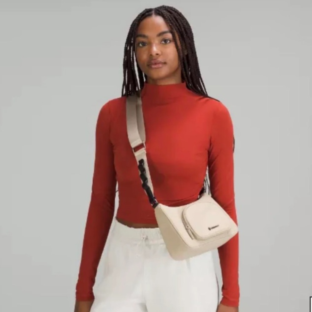 NWOT Lululemon Crossbody with Nano Pouch in Trench!! - Picture 2 of 4